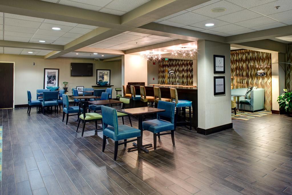 Hampton Inn Birmingham/Fultondale Bagian luar foto