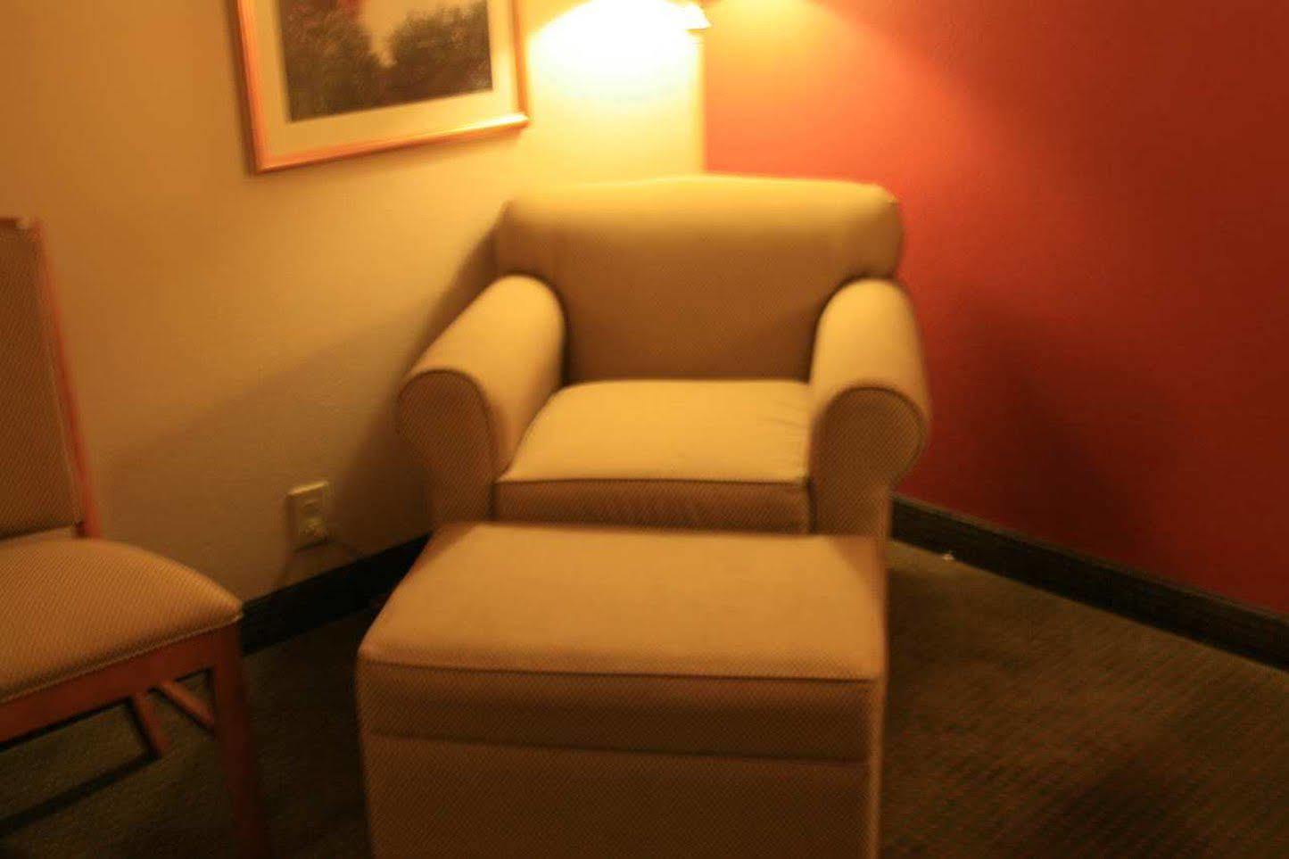 Hampton Inn Birmingham/Fultondale Ruang foto